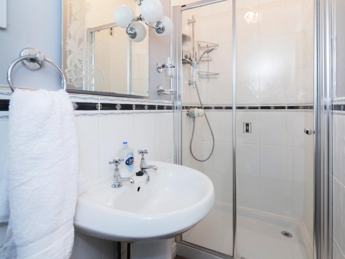 Ayuda House Hotel Altrincham Eksteriør billede