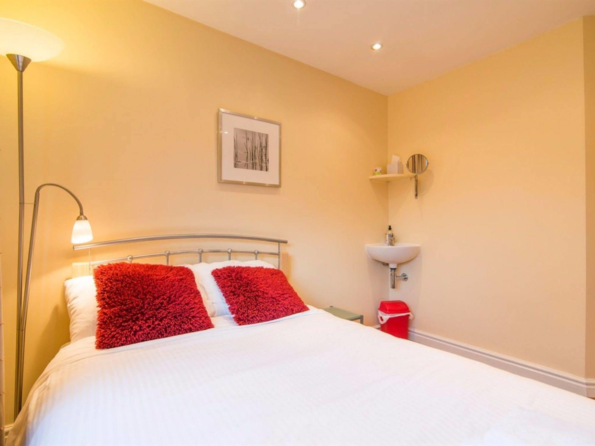 Ayuda House Hotel Altrincham Eksteriør billede